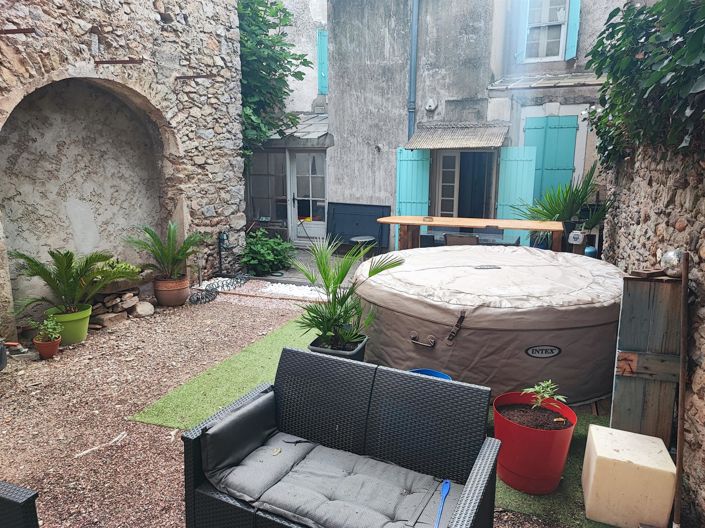 Image No.24-4 Bed House for sale