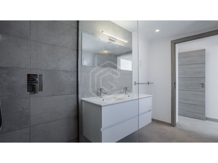 Image No.10-1 Bed Apartment for sale