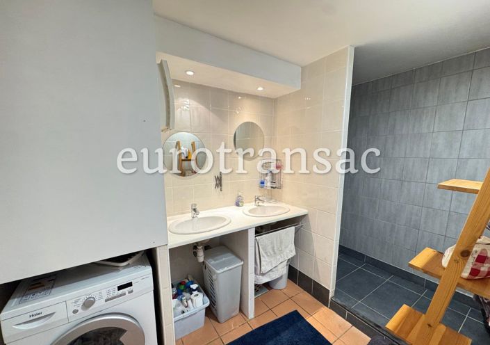 Image No.9-3 Bed House for sale