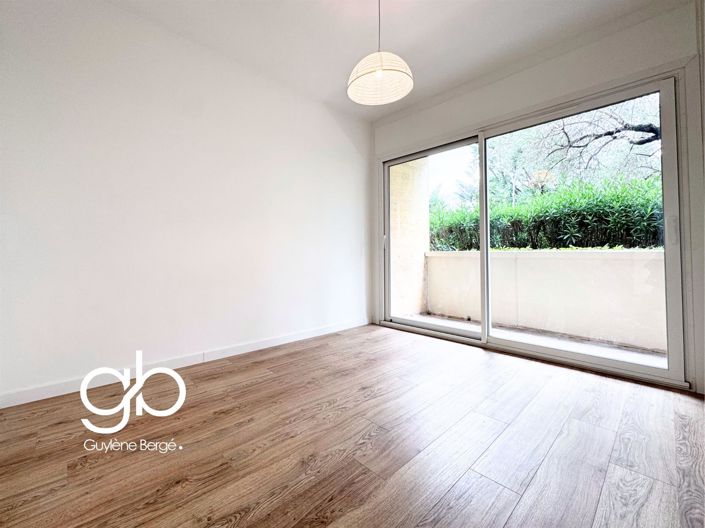 Image No.10-4 Bed Property for sale