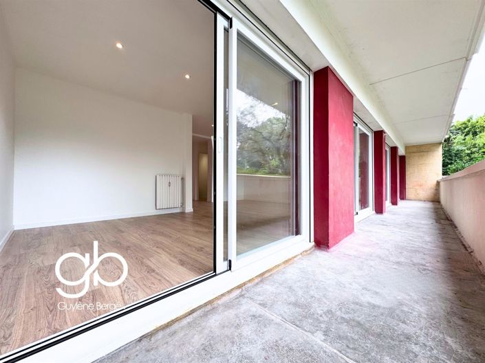 Image No.2-4 Bed Property for sale