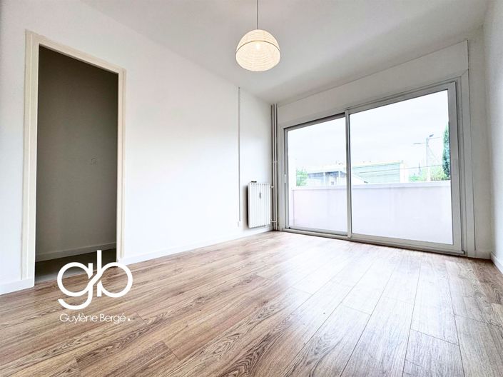 Image No.8-4 Bed Property for sale