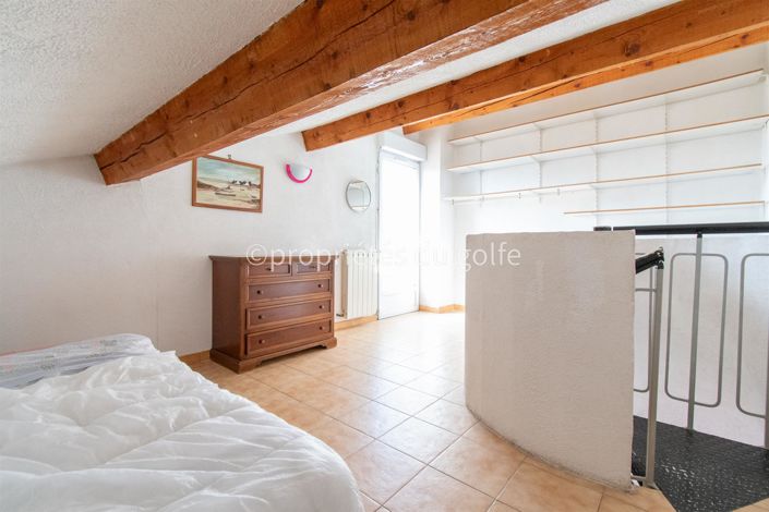 Image No.10-2 Bed House for sale