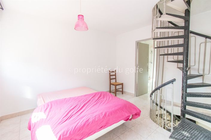 Image No.6-2 Bed House for sale