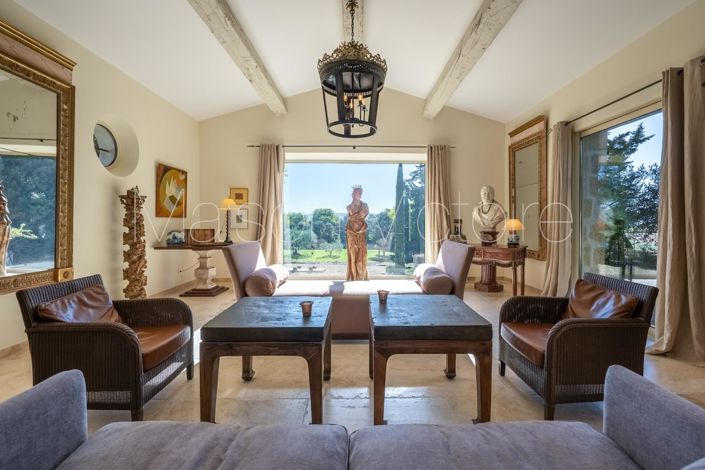 Image No.12-5 Bed House for sale