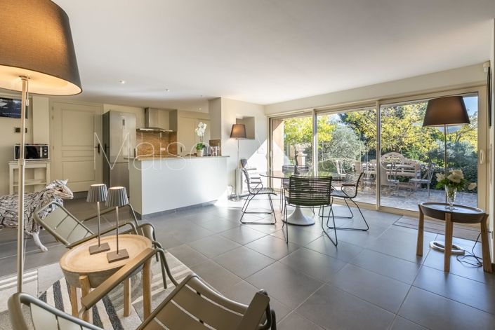 Image No.17-5 Bed House for sale