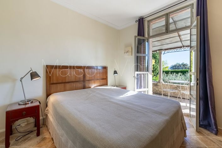 Image No.28-5 Bed House for sale