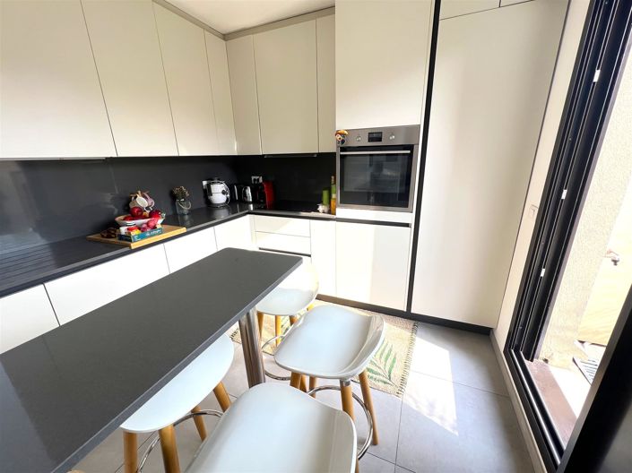 Image No.10-3 Bed Apartment for sale