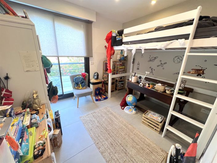 Image No.14-3 Bed Apartment for sale