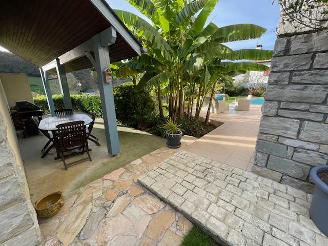 Image No.2-4 Bed House for sale