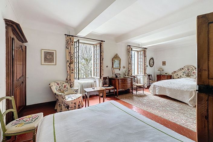 Image No.15-4 Bed House for sale