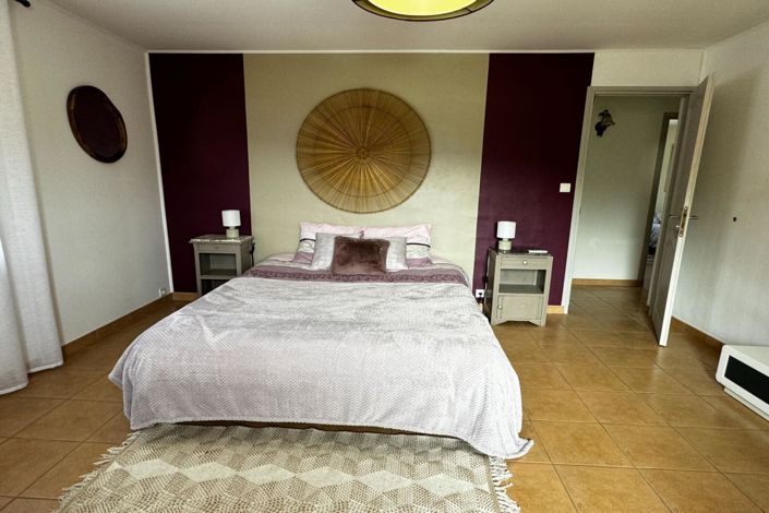 Image No.4-4 Bed House for sale