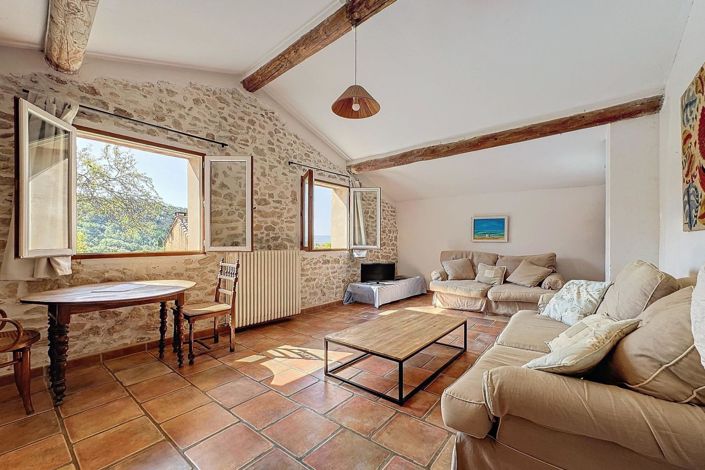 Image No.9-10 Bed House for sale