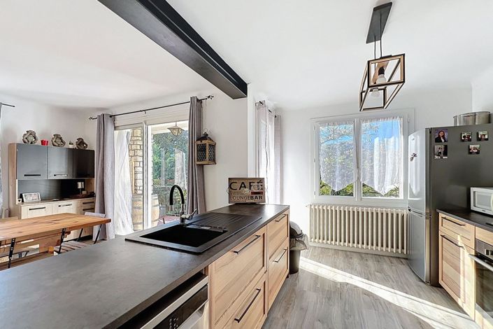 Image No.3-3 Bed House for sale