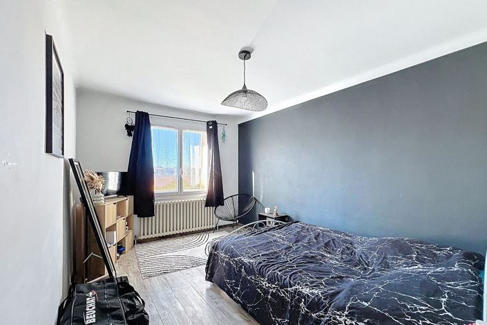 Image No.6-3 Bed House for sale