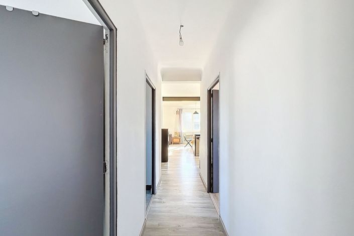 Image No.7-3 Bed House for sale