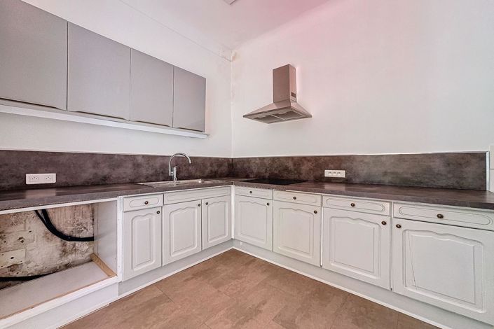 Image No.15-3 Bed House for sale