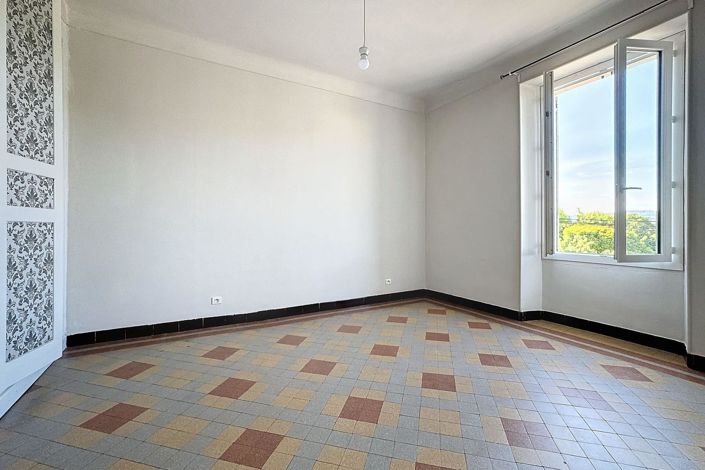 Image No.20-3 Bed House for sale