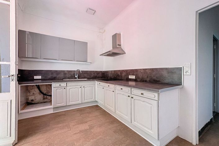 Image No.8-3 Bed House for sale