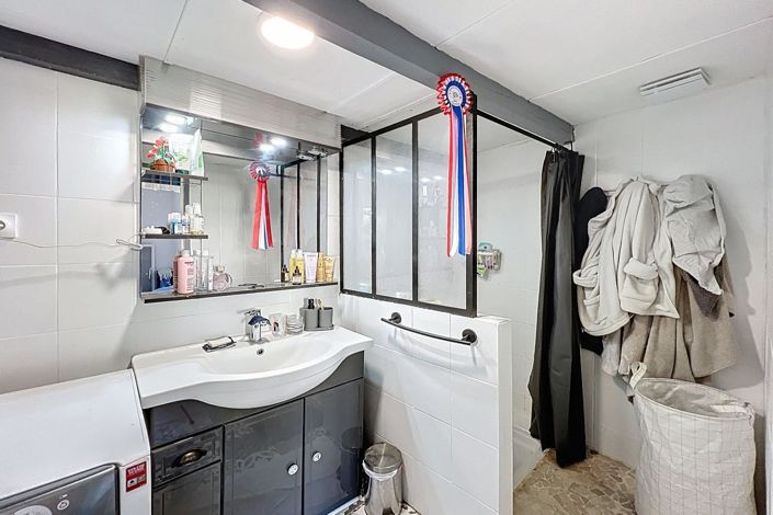 Image No.12-5 Bed House for sale