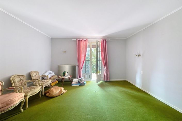 Image No.19-5 Bed House for sale