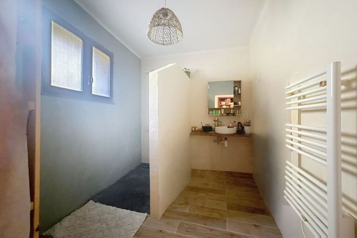 Image No.15-2 Bed House for sale