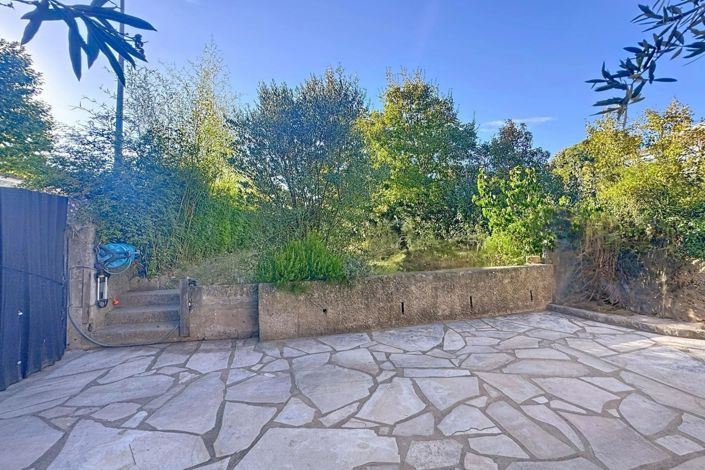 Image No.2-2 Bed House for sale