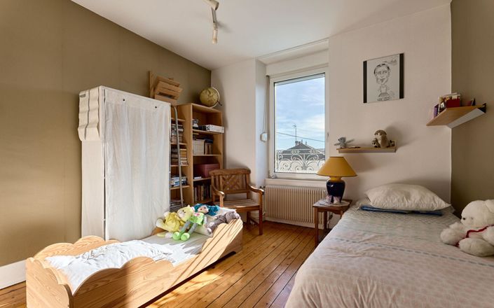 Image No.10-4 Bed House for sale