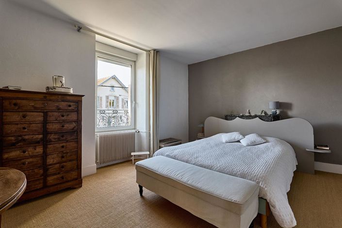 Image No.11-4 Bed House for sale