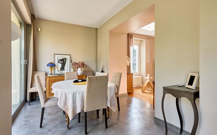 Image No.8-4 Bed House for sale