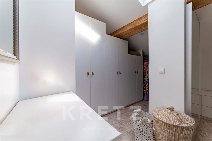 Image No.12-4 Bed House for sale