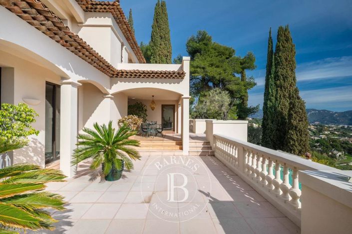 Image No.12-5 Bed House for sale