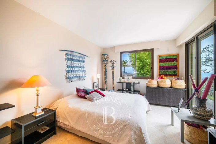 Image No.23-5 Bed House for sale