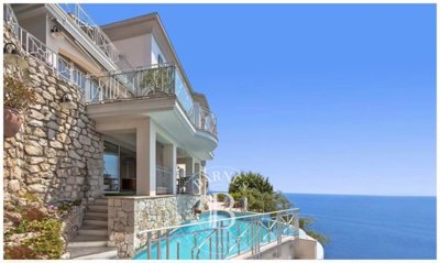 6 Bed House for sale