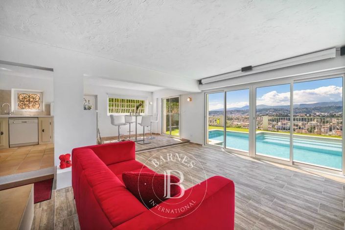 Image No.20-4 Bed House for sale