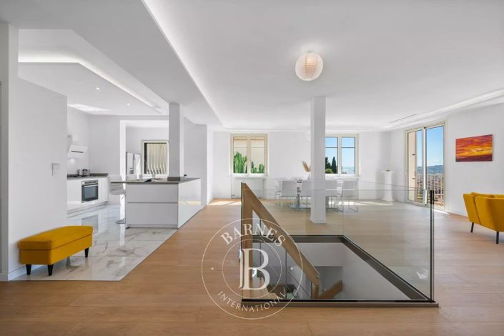 Image No.24-4 Bed House for sale