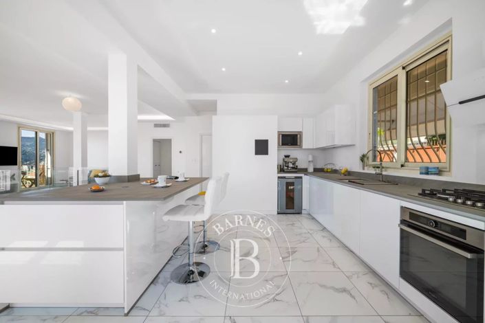 Image No.9-4 Bed House for sale