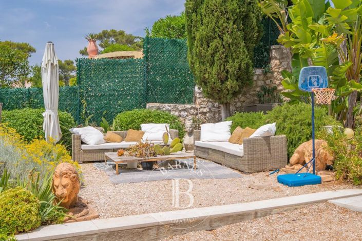 Image No.20-4 Bed House for sale