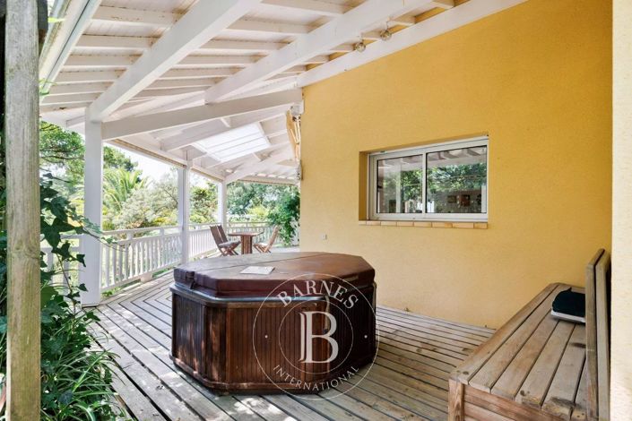 Image No.12-4 Bed House for sale