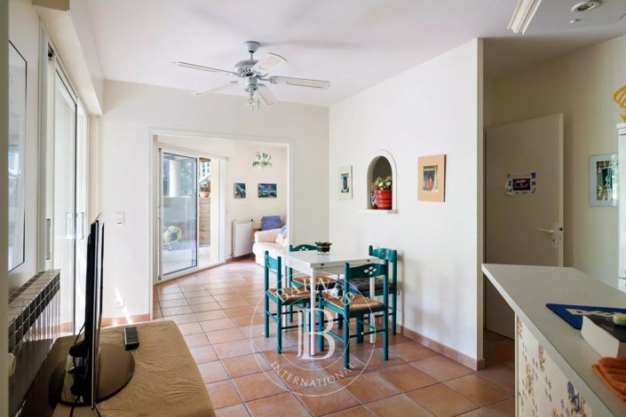 Image No.14-4 Bed House for sale