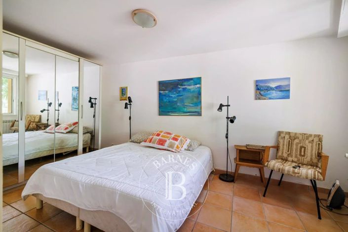 Image No.16-4 Bed House for sale