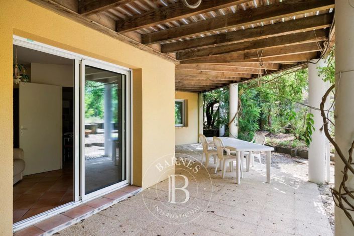 Image No.17-4 Bed House for sale