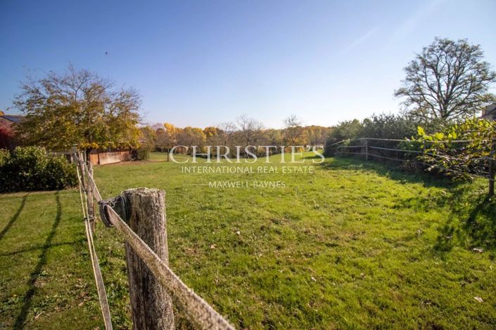 Image No.7-10 Bed House for sale