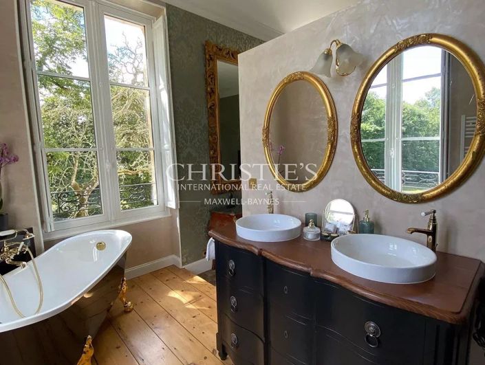 Image No.14-6 Bed House for sale