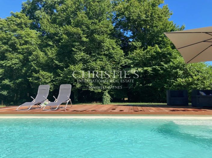 Image No.9-6 Bed House for sale