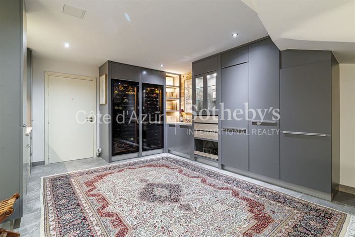 Image No.18-3 Bed Apartment for sale