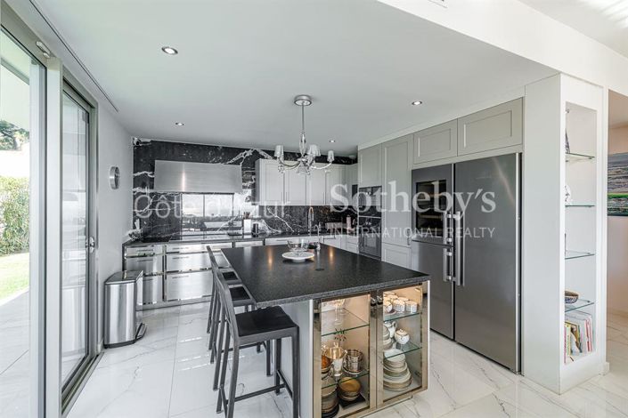 Image No.9-3 Bed Apartment for sale