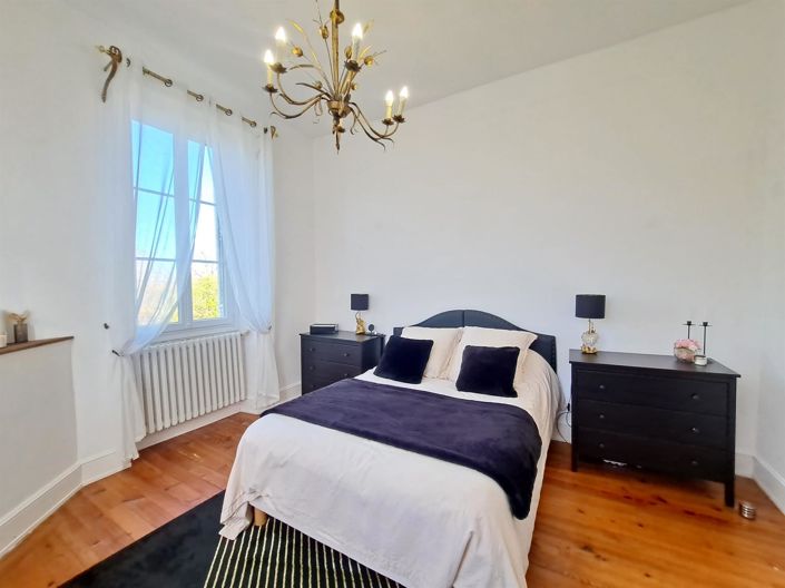 Image No.17-3 Bed House for sale