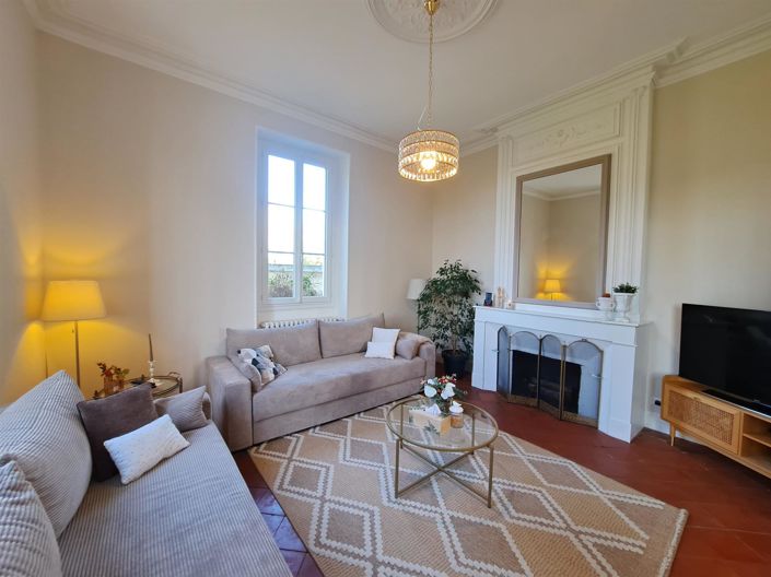 Image No.8-3 Bed House for sale