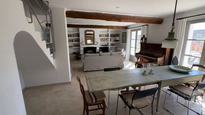 Image No.5-5 Bed House for sale